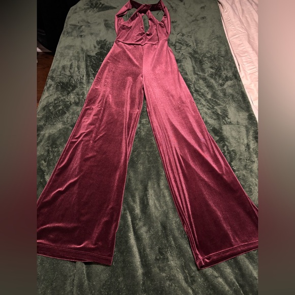 WINE VELVET CRISS CROSS BACK JUMPSUIT. Insanely comfortable while fashionable! - Picture 4 of 11
